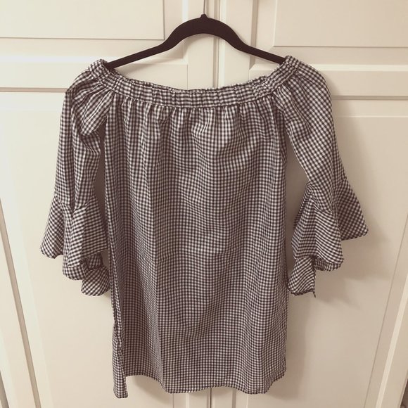 Missguided Gingham OffShoulder Ruffle Sleeve Dress - Picture 2 of 2